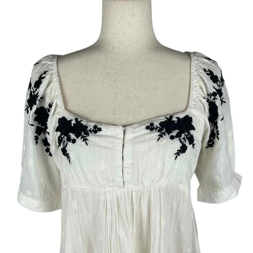 Free People Embroidered Square Neck Peasant Top White Black Size S, NWT
